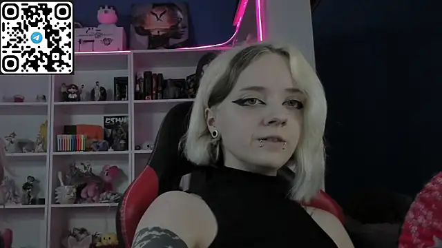 Holy_Mistress_S webcam
