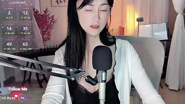 noomi-1111 webcam