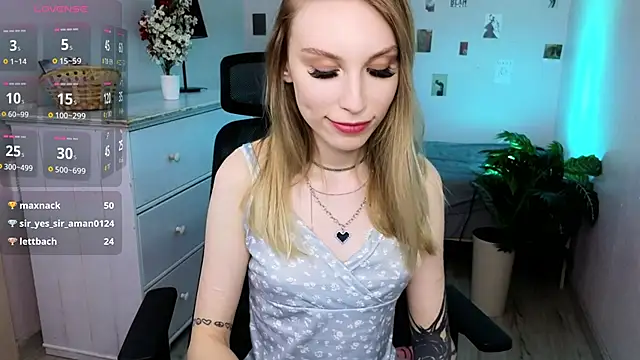 MilaDuales webcam