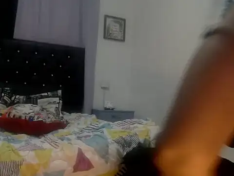 Skarleth_Bell webcam