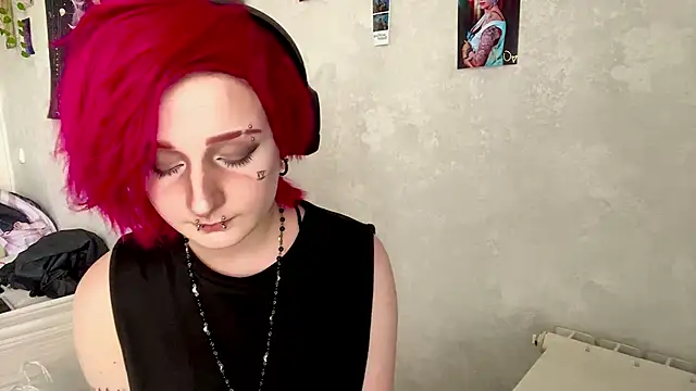 Playful_Vi webcam