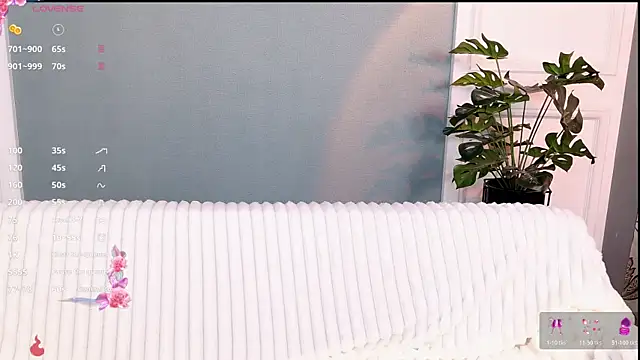 Lovelovelove698 webcam