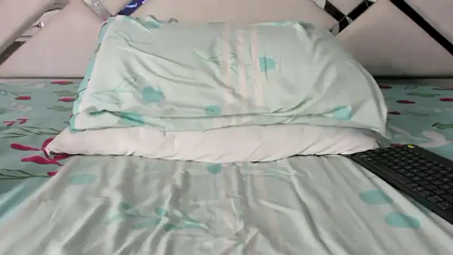 maybelline69 webcam