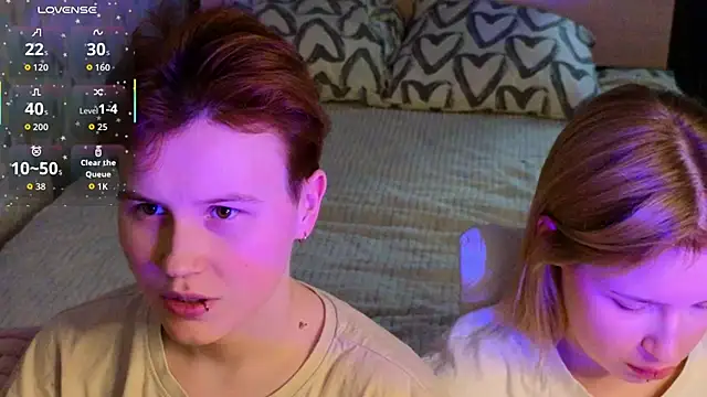 two_gerls_here webcam