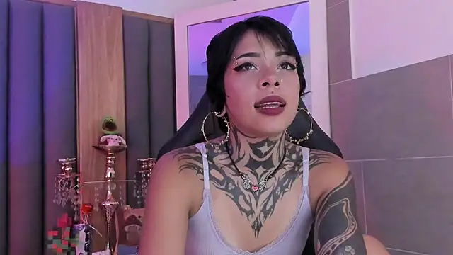 misstomie_ webcam