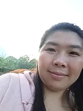 quynhkoolbae webcam