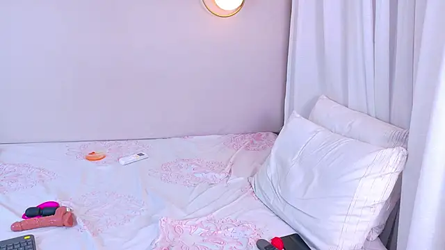 ThalianaRosse webcam