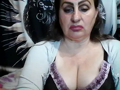 LoaqLovew webcam
