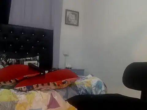 Skarleth_Bell webcam