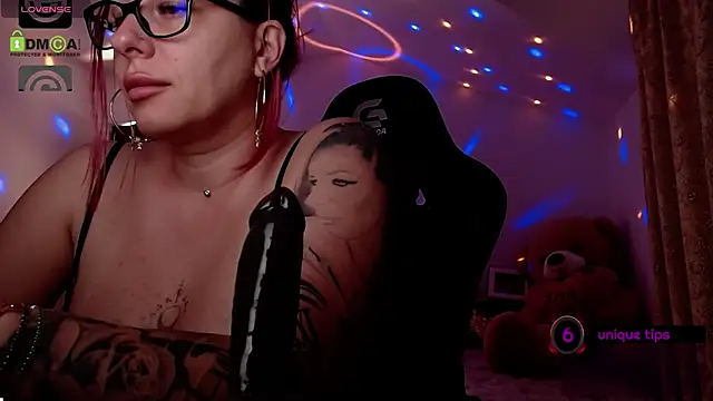 SonyaDevon webcam