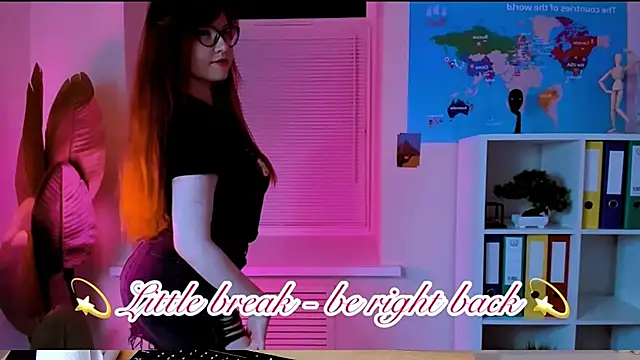 CarolGiggly webcam