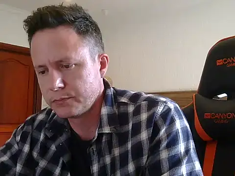 TroyDieselXXX webcam