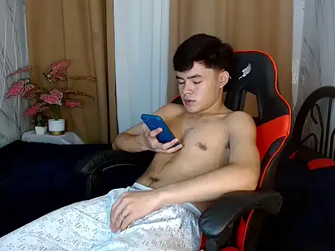 YourNaughtyTwink_69 webcam