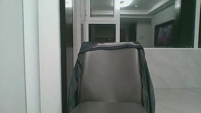 nole_china7 (Ask my age) - talk / fun / cum