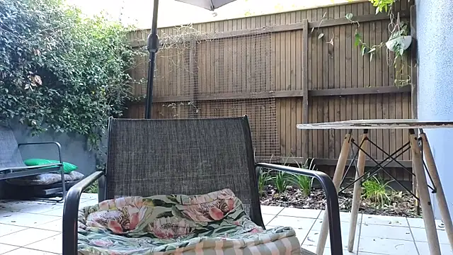 TopsyWilde webcam
