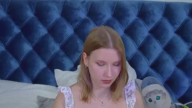 LiliLinn webcam