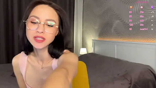 MiaSweetasHoney webcam