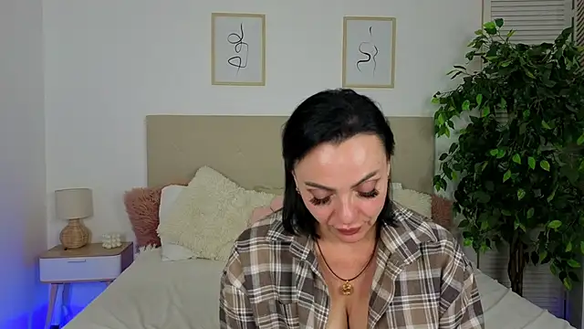 Black_bestie webcam