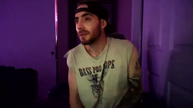 Huntzg23 webcam