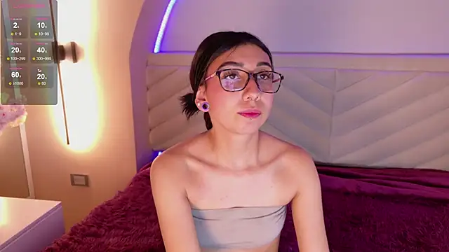 Isabella_Crofts webcam