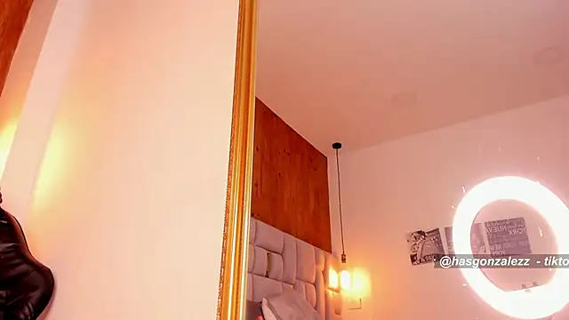 Has_gonzalez webcam