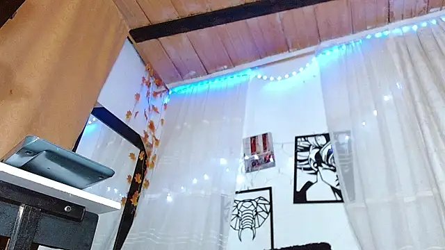 angel_bonbom webcam