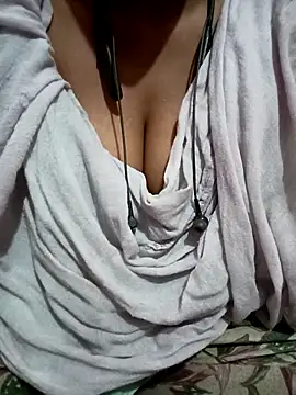 kaviyaponnu0987 webcam