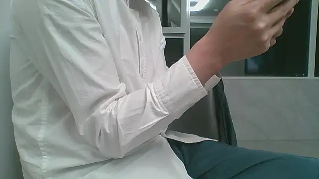 nole_china7 (Ask my age) - talk / fun / cum