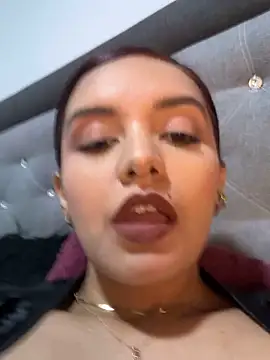 melanyprada - Melanyprada's free webcam - UK Sex Cams