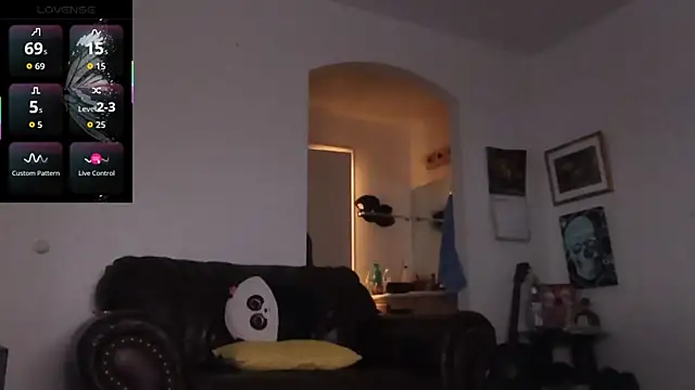 BellaBlueBBW webcam