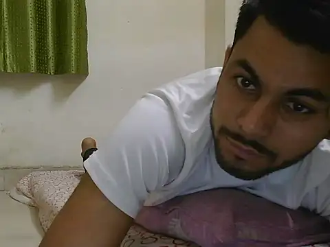 Stubborndesiboy webcam