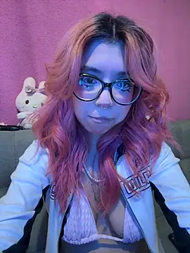 Valen-Foxx1 webcam
