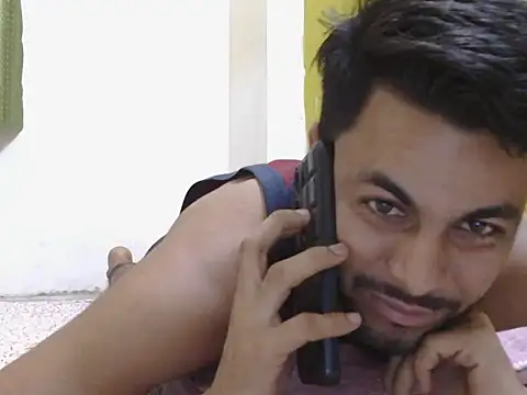 Stubborndesiboy webcam