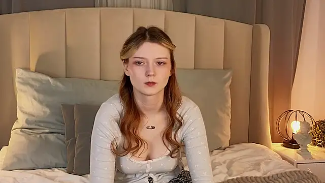 AlyssFrost webcam