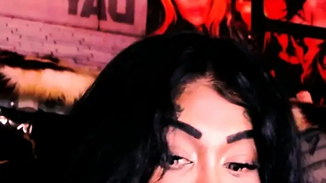 indian_dreamgirl webcam