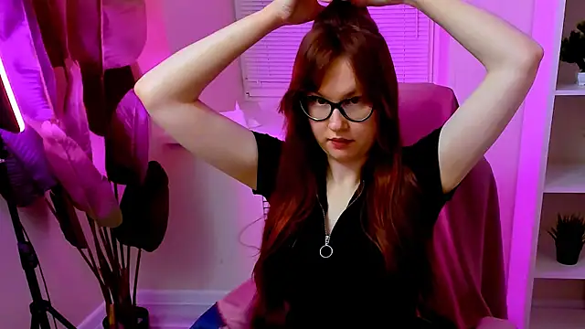 CarolGiggly webcam