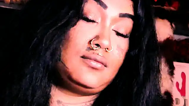 indian_dreamgirl webcam