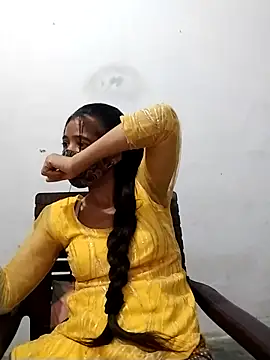 Cute-Naavya webcam