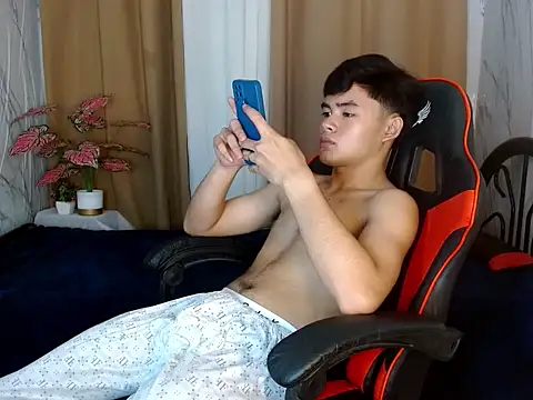 yournaughtytwink_69 (Ask my age) - hello let's have some fun together!!!