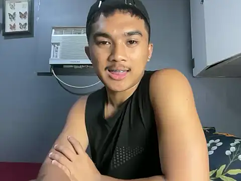 pinoyAdrianneXXX webcam