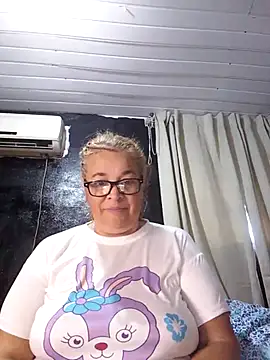 momismilf544 webcam