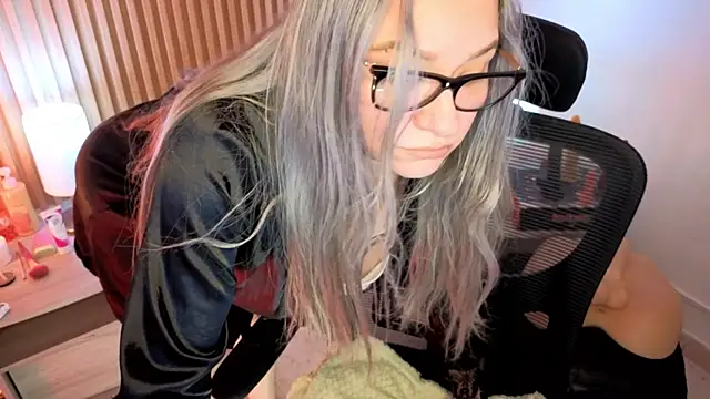 MarianL0ve webcam