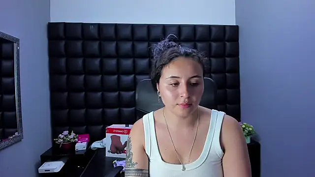 celeste_blue69 webcam