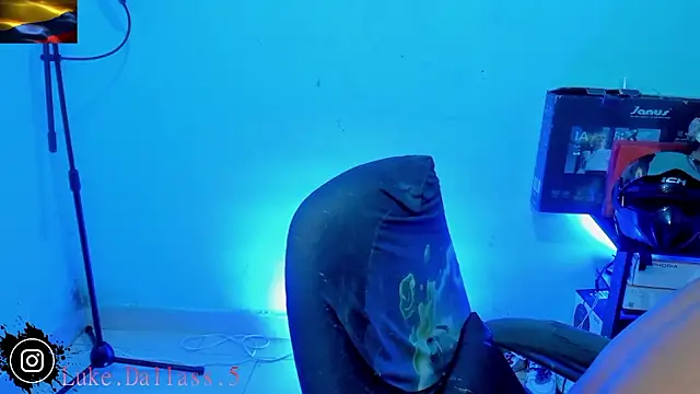 zeus_7777 webcam