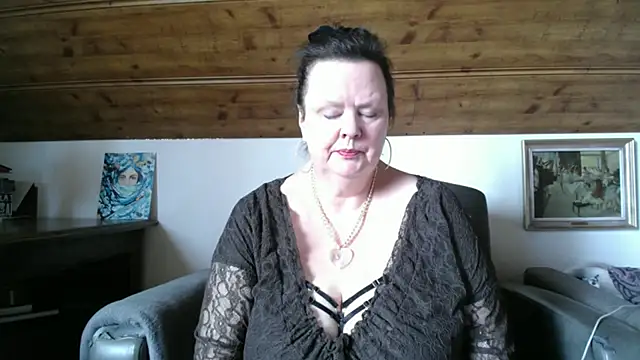 TiffanyMature webcam