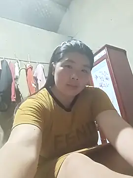 quynhkoolbae webcam