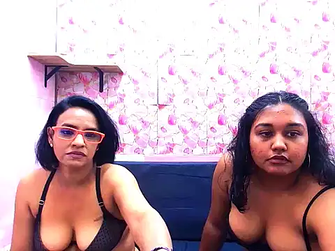 indianlayla4u webcam