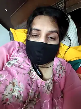 Webcam Model (REENA-STRIP)  is live.Free join now!