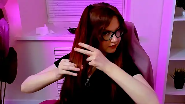 CarolGiggly webcam