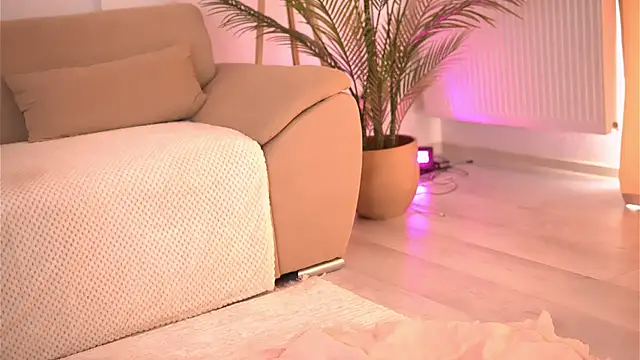 DeborahLowe webcam